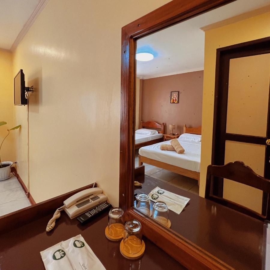 Balayong Pension Puerto Princesa Buitenkant foto