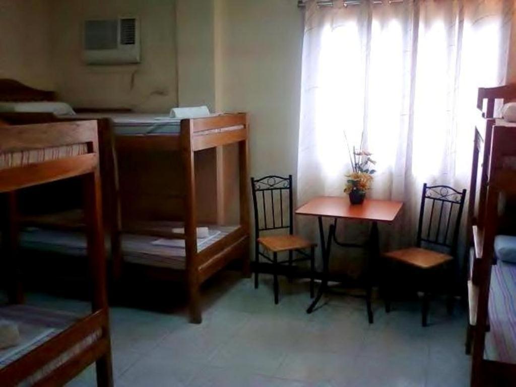 Balayong Pension Puerto Princesa Kamer foto